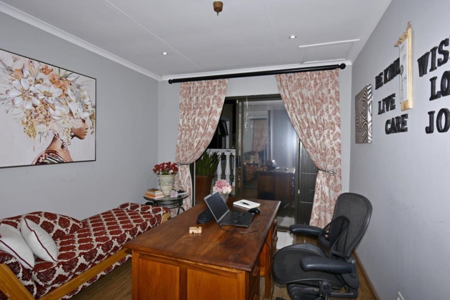 4 Bedroom Property for Sale in Bassonia Gauteng