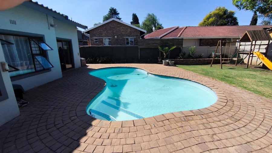 4 Bedroom Property for Sale in Randhart Gauteng