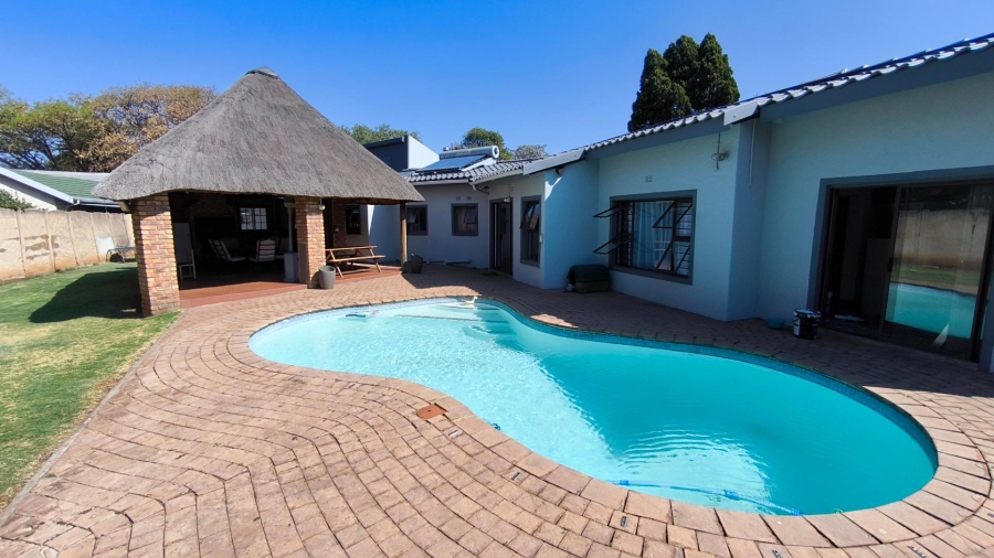 4 Bedroom Property for Sale in Randhart Gauteng