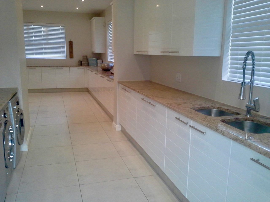 To Let 4 Bedroom Property for Rent in Edenburg Gauteng