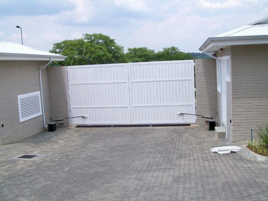 To Let 4 Bedroom Property for Rent in Edenburg Gauteng