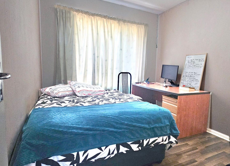 2 Bedroom Property for Sale in Radiokop Gauteng