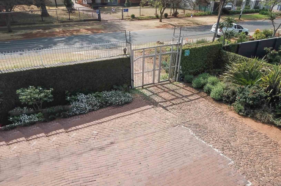 Commercial Property for Sale in Linden Gauteng