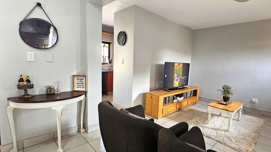 2 Bedroom Property for Sale in Radiokop Gauteng