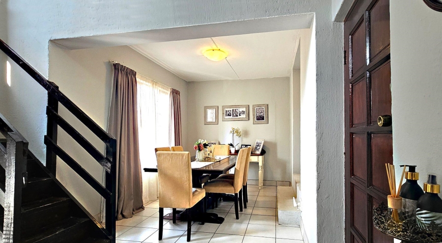 2 Bedroom Property for Sale in Radiokop Gauteng