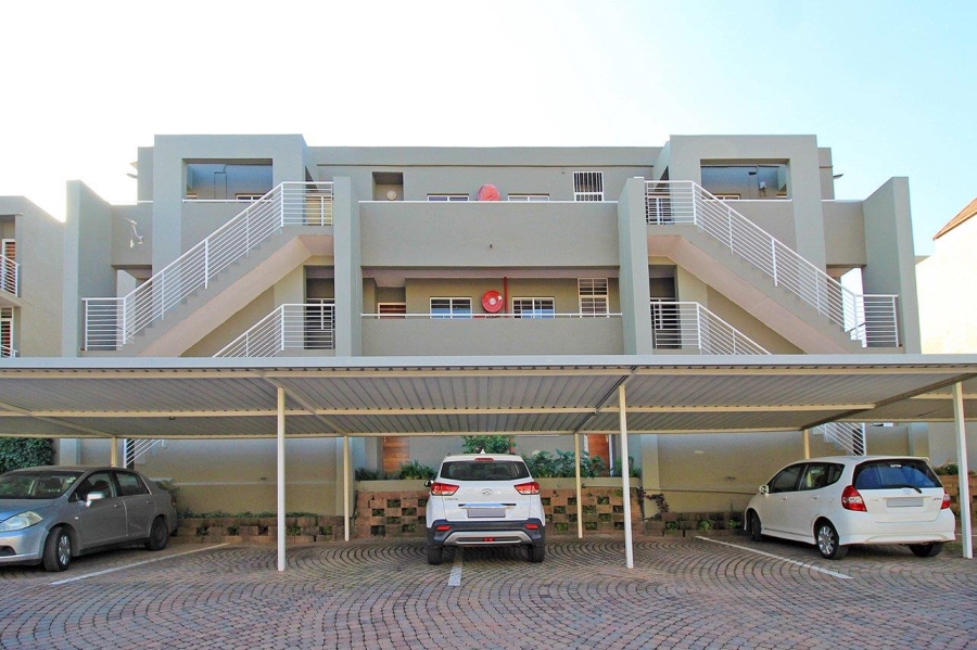 To Let 4 Bedroom Property for Rent in Oaklands Gauteng