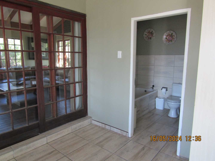 3 Bedroom Property for Sale in Vaaloewer Gauteng