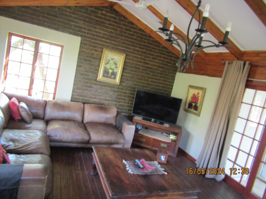 3 Bedroom Property for Sale in Vaaloewer Gauteng