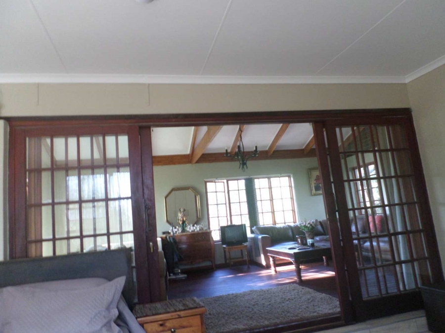 3 Bedroom Property for Sale in Vaaloewer Gauteng