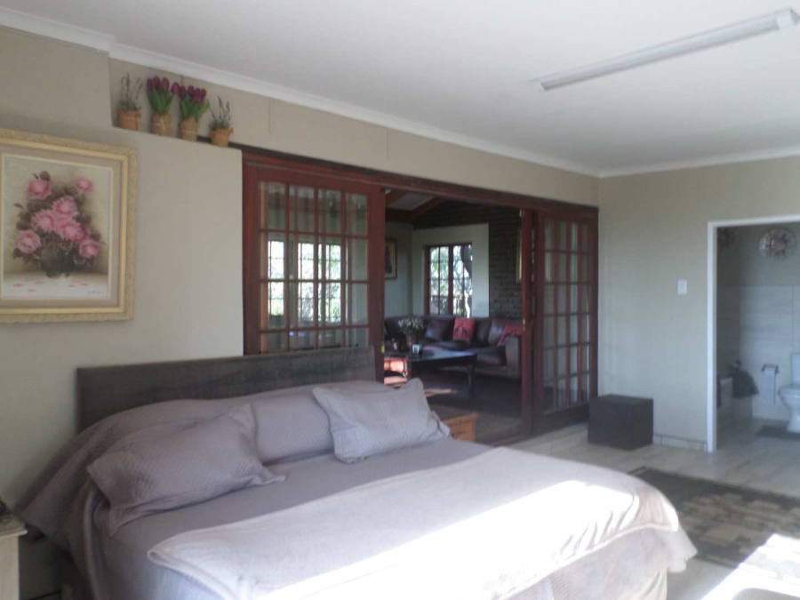 3 Bedroom Property for Sale in Vaaloewer Gauteng