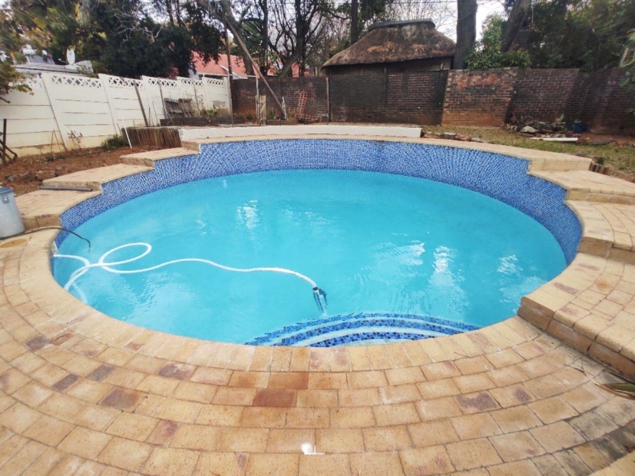 To Let 4 Bedroom Property for Rent in Blairgowrie Gauteng