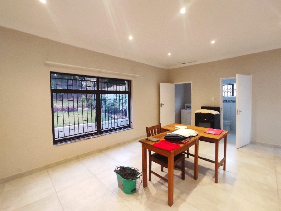 To Let 4 Bedroom Property for Rent in Blairgowrie Gauteng