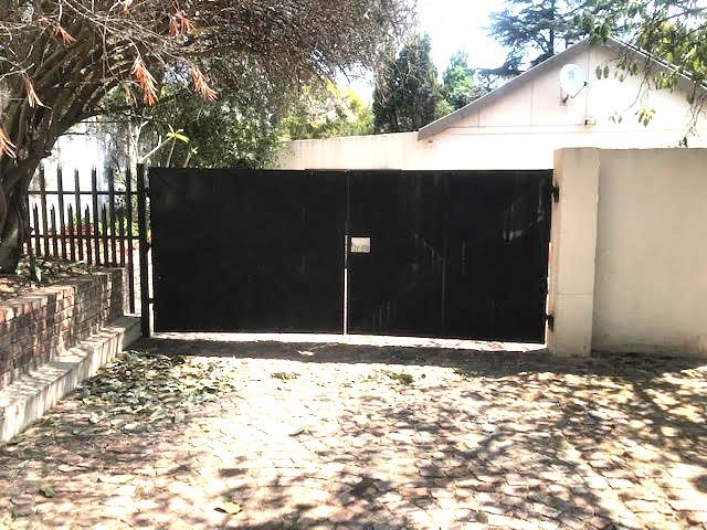 To Let 2 Bedroom Property for Rent in Douglasdale Gauteng