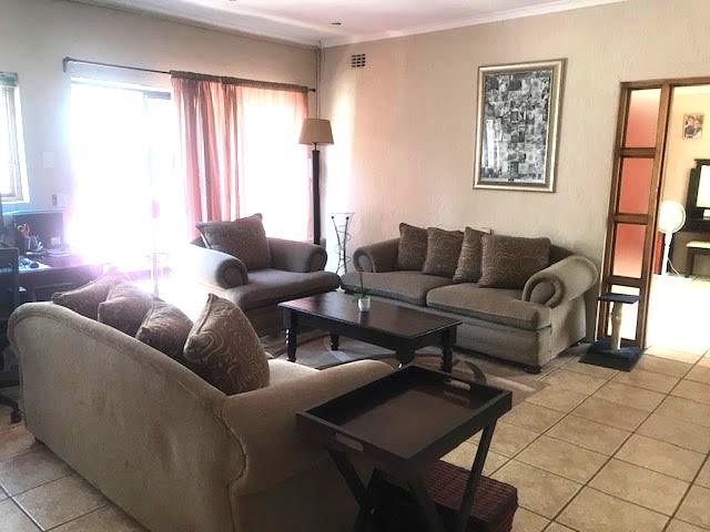 To Let 2 Bedroom Property for Rent in Douglasdale Gauteng