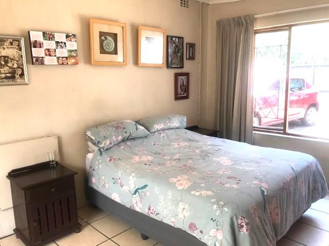 To Let 2 Bedroom Property for Rent in Douglasdale Gauteng