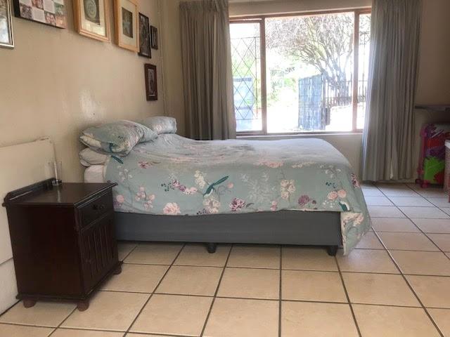 To Let 2 Bedroom Property for Rent in Douglasdale Gauteng