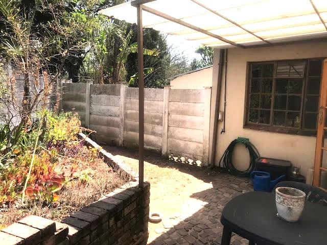 To Let 2 Bedroom Property for Rent in Douglasdale Gauteng