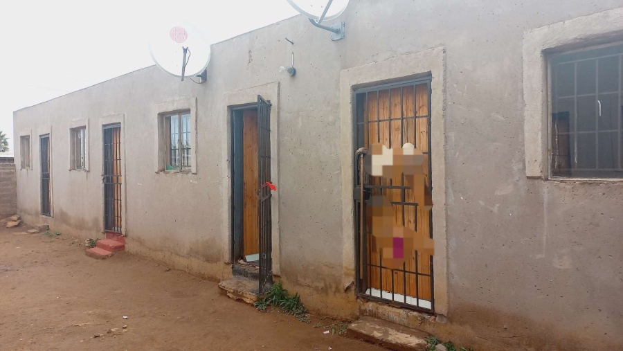 8 Bedroom Property for Sale in Orange Farm Gauteng