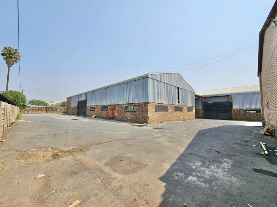 Commercial Property for Sale in Clayville Gauteng