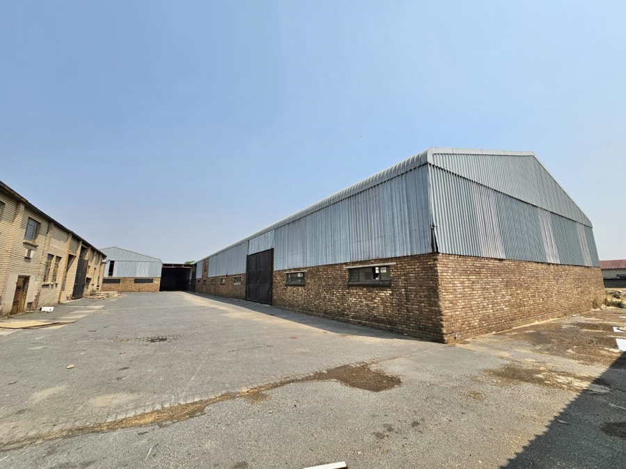 Commercial Property for Sale in Clayville Gauteng