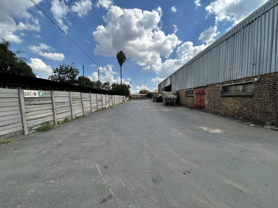 Commercial Property for Sale in Clayville Gauteng