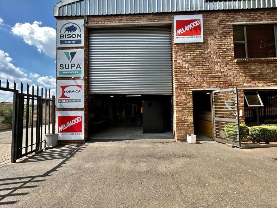 Commercial Property for Sale in Clayville Gauteng