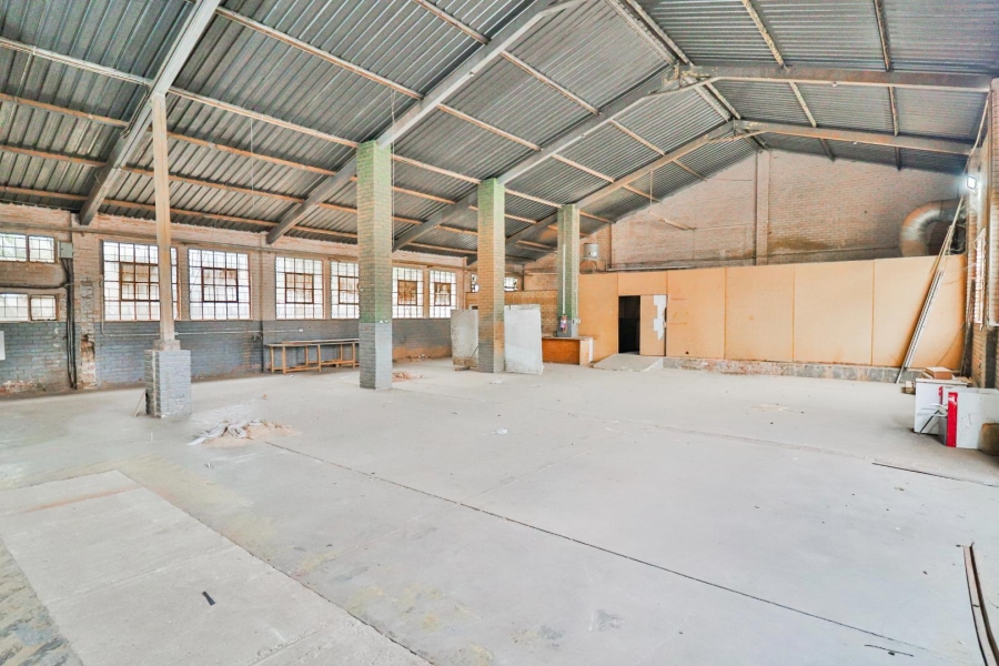 Commercial Property for Sale in Clayville Gauteng