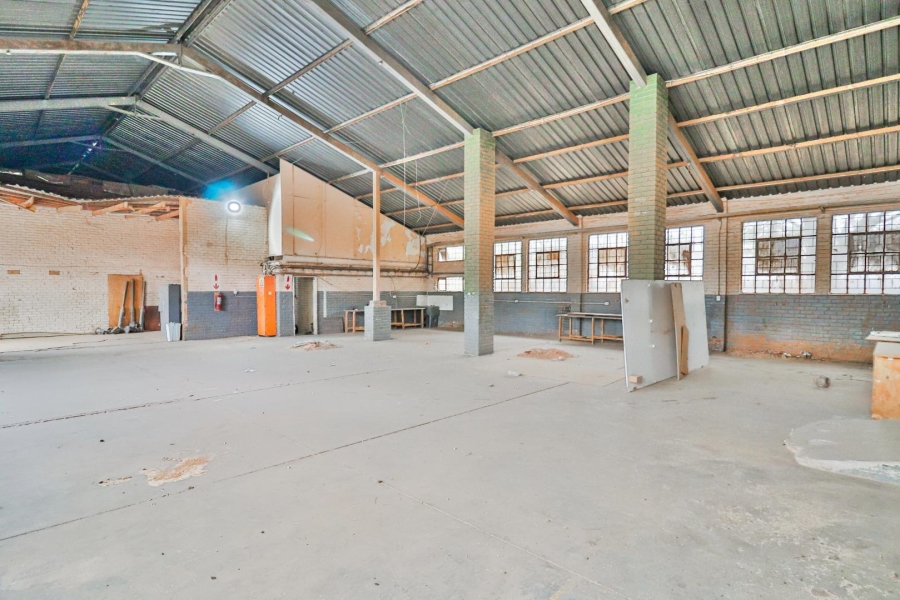 Commercial Property for Sale in Clayville Gauteng