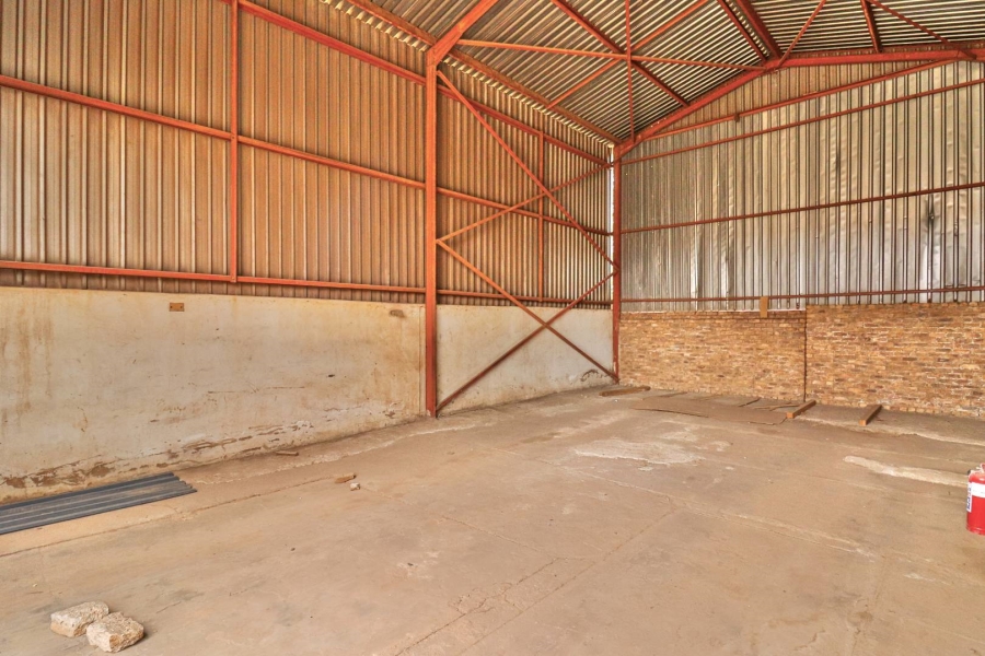 Commercial Property for Sale in Clayville Gauteng