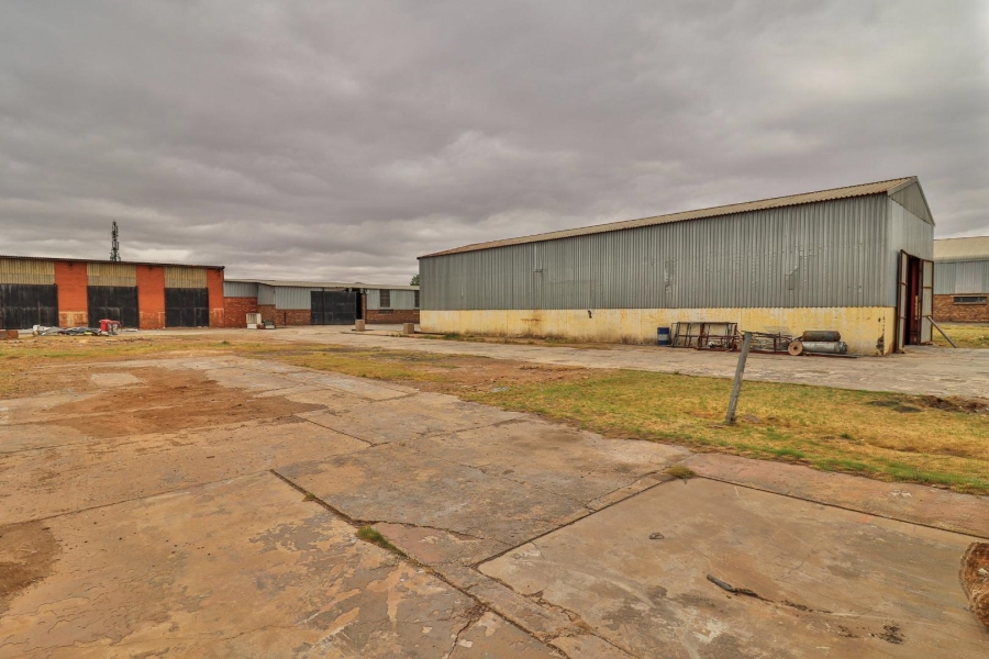 Commercial Property for Sale in Clayville Gauteng