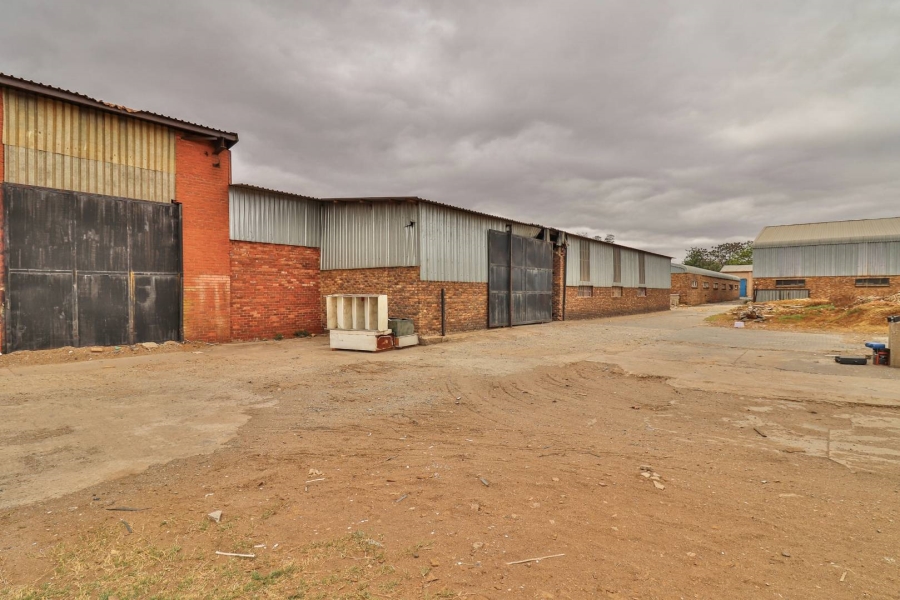 Commercial Property for Sale in Clayville Gauteng