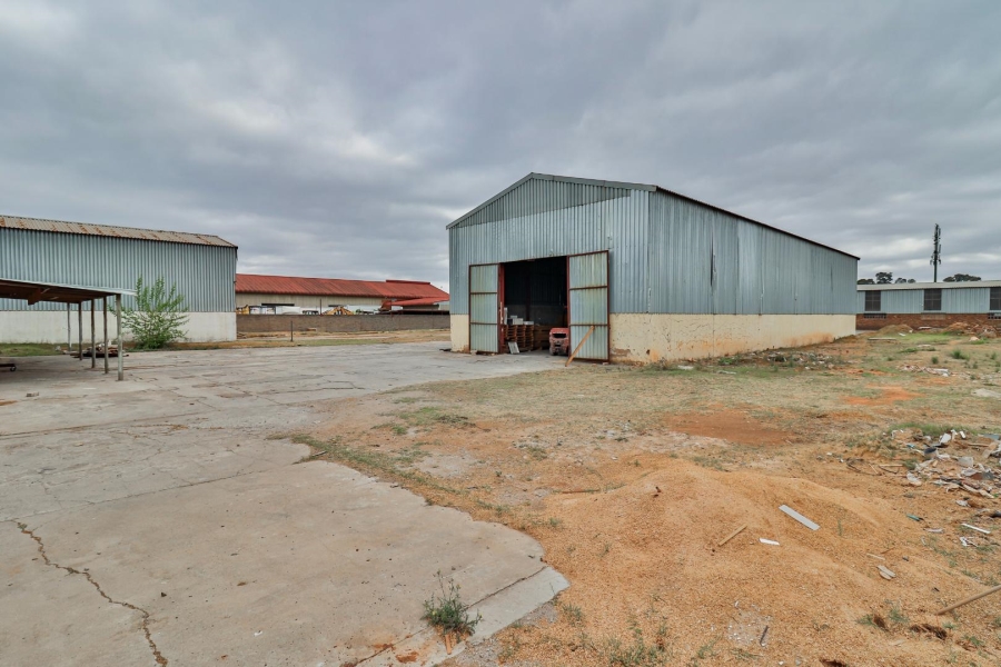 Commercial Property for Sale in Clayville Gauteng