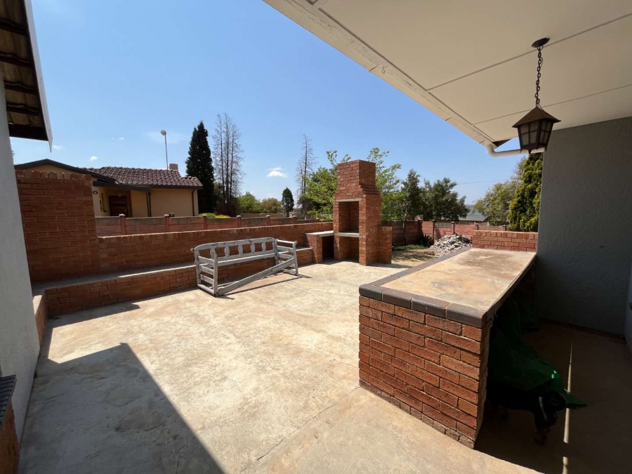 3 Bedroom Property for Sale in Witpoortjie Gauteng