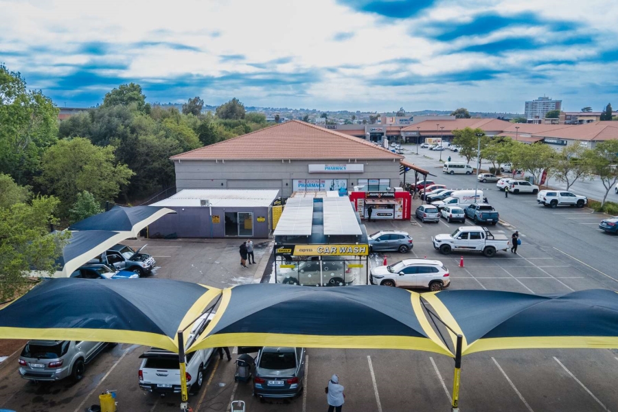 Commercial Property for Sale in New Redruth Gauteng