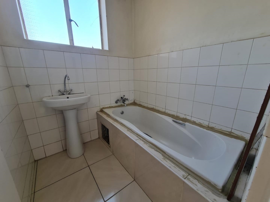 22 Bedroom Property for Sale in New Redruth Gauteng