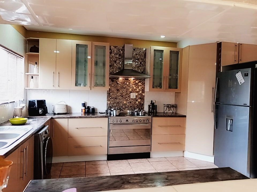 3 Bedroom Property for Sale in Suideroord Gauteng