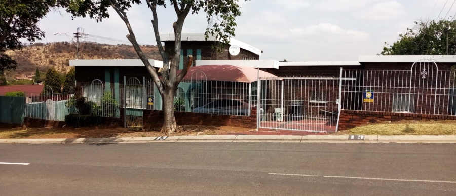 3 Bedroom Property for Sale in Suideroord Gauteng