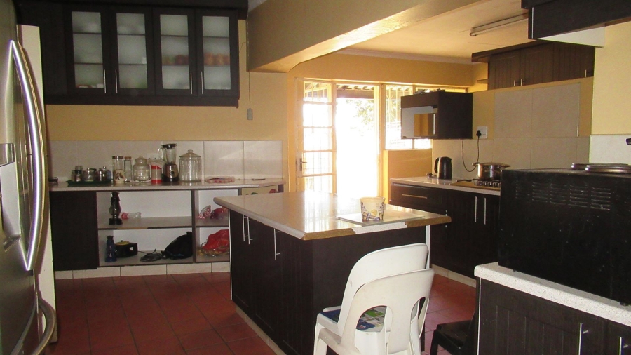 5 Bedroom Property for Sale in Glenanda Gauteng