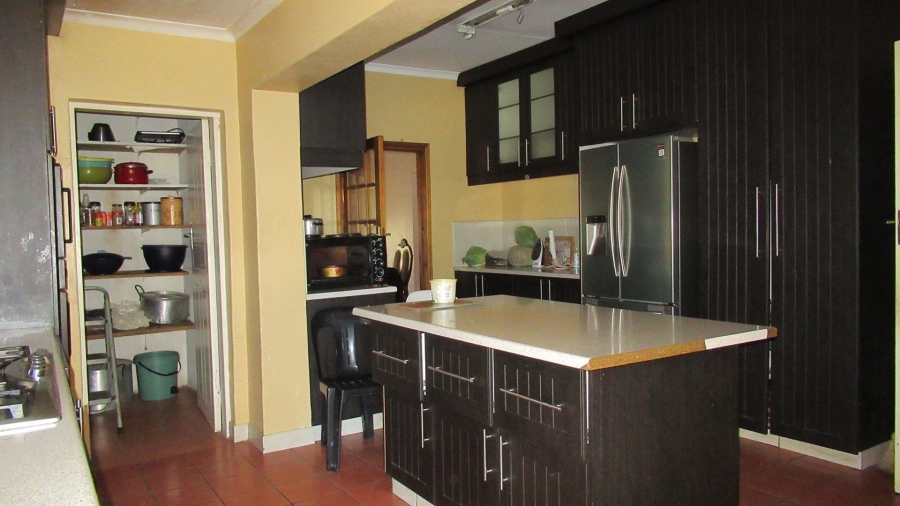 5 Bedroom Property for Sale in Glenanda Gauteng