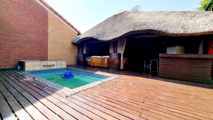 3 Bedroom Property for Sale in Equestria Gauteng