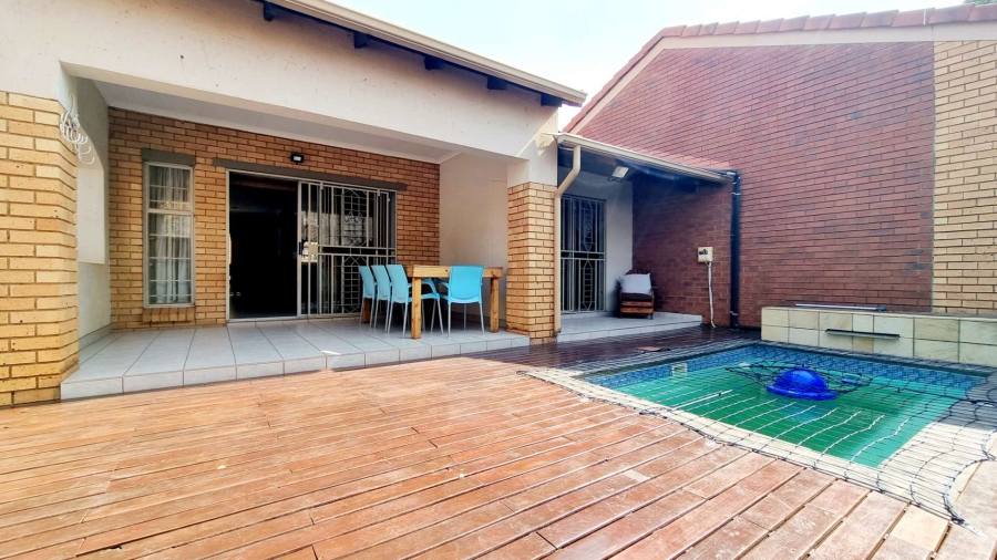 3 Bedroom Property for Sale in Equestria Gauteng