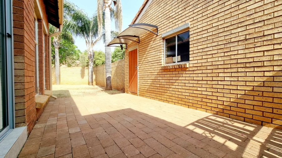 3 Bedroom Property for Sale in Equestria Gauteng