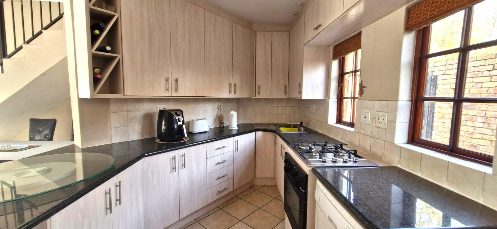 4 Bedroom Property for Sale in Die Wilgers Gauteng