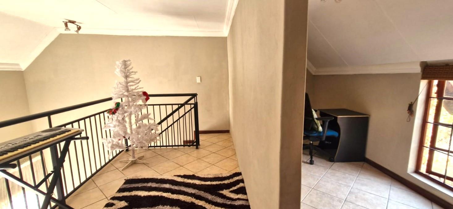 4 Bedroom Property for Sale in Die Wilgers Gauteng