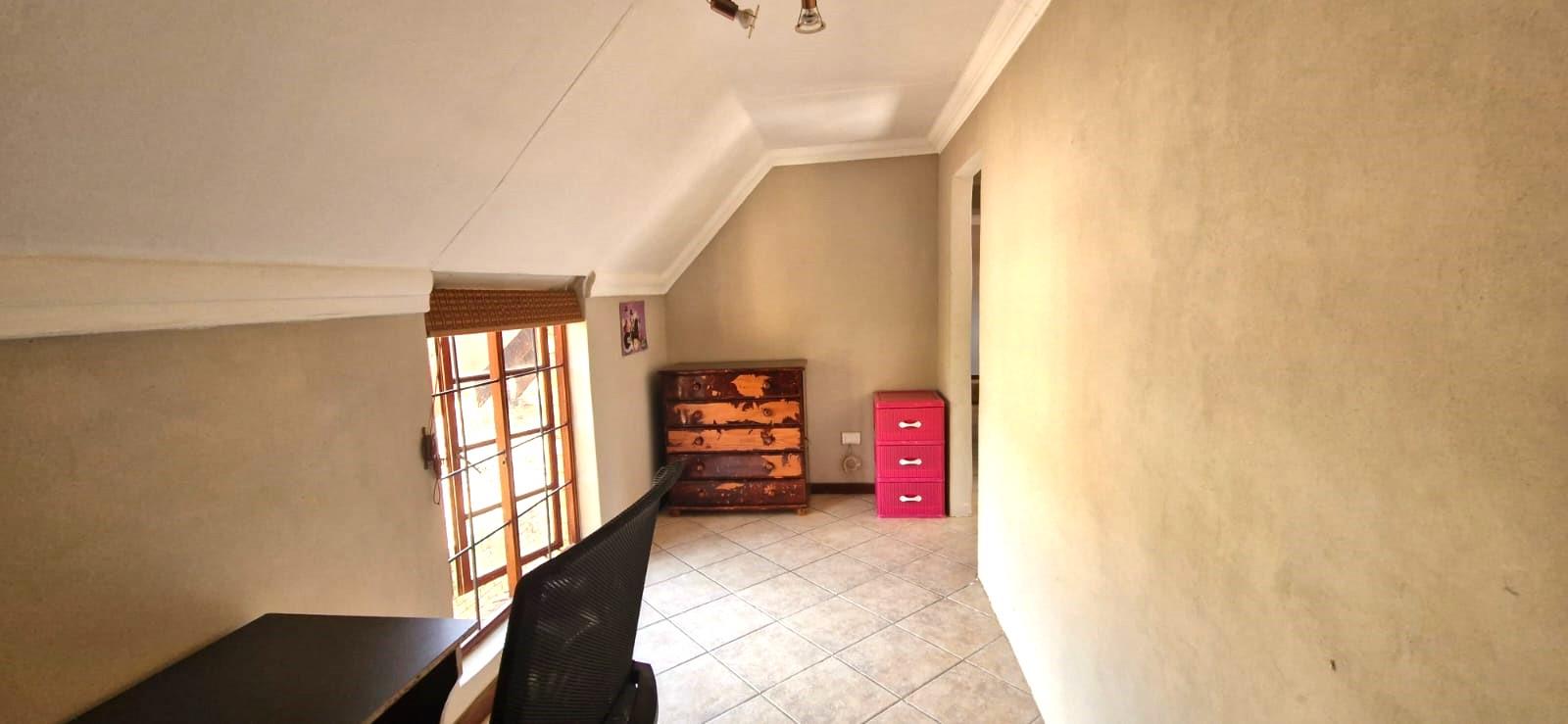 4 Bedroom Property for Sale in Die Wilgers Gauteng