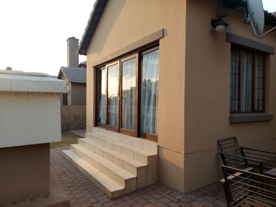 To Let 3 Bedroom Property for Rent in Olympus AH Gauteng