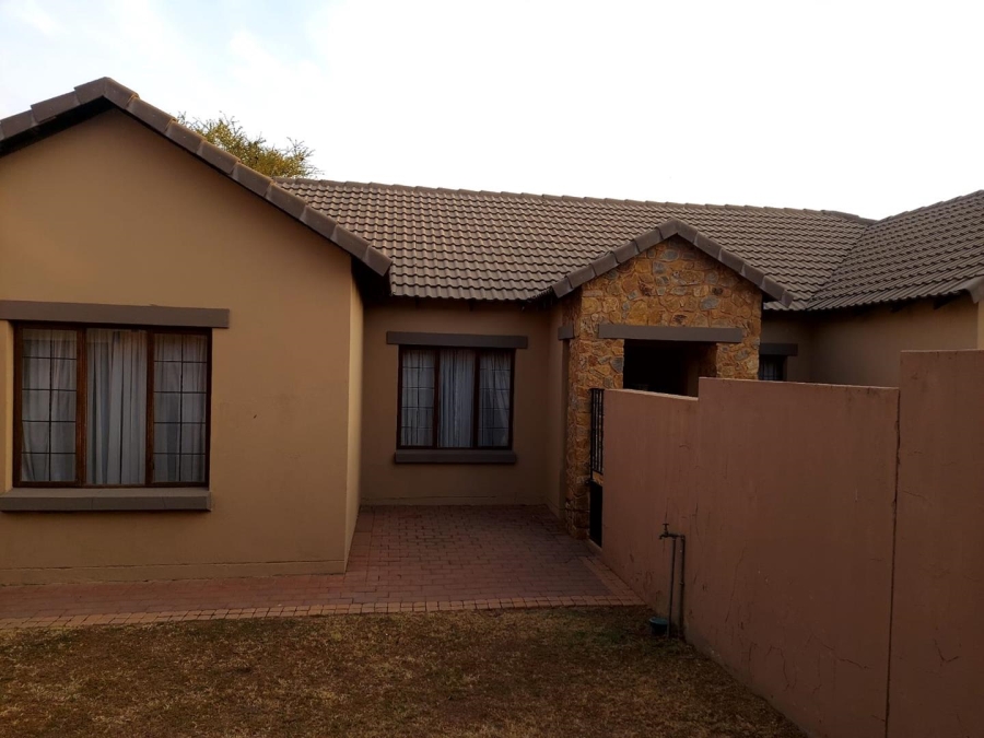 To Let 3 Bedroom Property for Rent in Olympus AH Gauteng