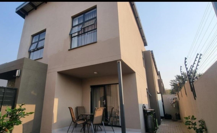 2 Bedroom Property for Sale in Equestria Gauteng