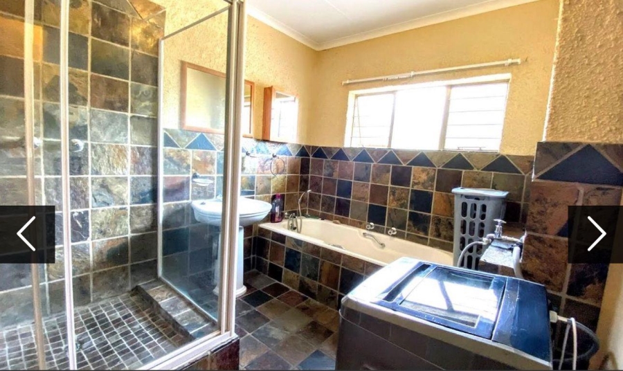 2 Bedroom Property for Sale in Weavind Park Gauteng