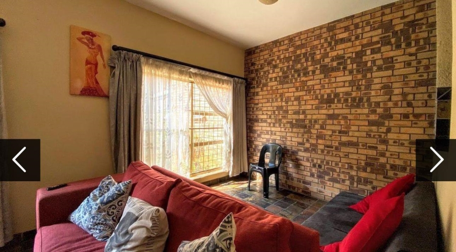 2 Bedroom Property for Sale in Weavind Park Gauteng